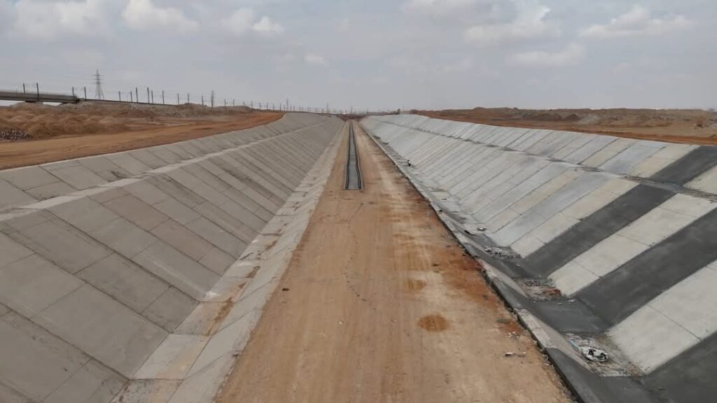 fb_img_17405591123307227440172695910364-1024x576 تقدم أعمال مشروع إنشاء وتنفيذ خط سكة حديد "الروبيكى/ العاشر من رمضان / بلبيس "