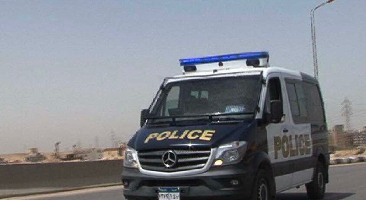 ضبط المتهم بفك شفرات القنوات الفضائية غير المصرح بتداولها فى الأسواق