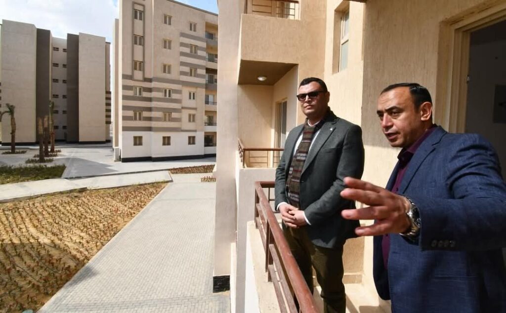 fb_img_1740835485284397502544133611991-1024x634 وزير الإسكان يتفقد وحدات "سكن لكل المصريين" ومحطة رفع مياه التوسعات الشرقية بمدينة 15 مايو