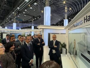 fb_img_17411647359147721533115462909629-300x225 بيان صادر عن وزارة الاتصالات وتكنولوجيا المعلومات