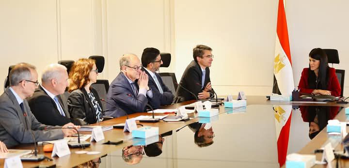 fb_img_17412492468849141913222241809510 وزيرة التخطيط والتنمية الاقتصادية والتعاون الدولي تعقد اجتماعًا مع البعثة المشتركة من البنك الدولي ومؤسسة التمويل الدولية لمناقشة التعاون في إطار برنامج سوق رأس المال المشترك J-CAP