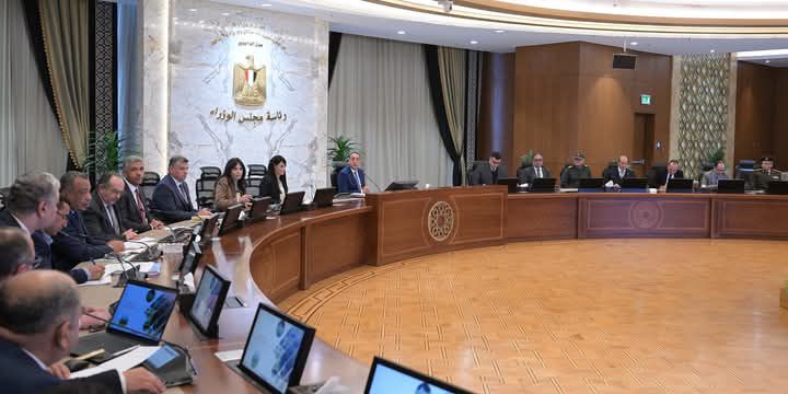 fb_img_17415308425391529304947530313585 رئيس الوزراء يتابع مستجدات الموقف التنفيذي للمرحلة الأولى من المبادرة الرئاسية "حياة كريمة"