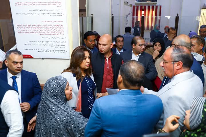 fb_img_17416128704663238737522909452556 وزيرة التنمية المحلية ومحافظ القليوبية يتفقدان المركز التكنولوجي بالخانكة لمتابعة تقديم الخدمات للمواطنين