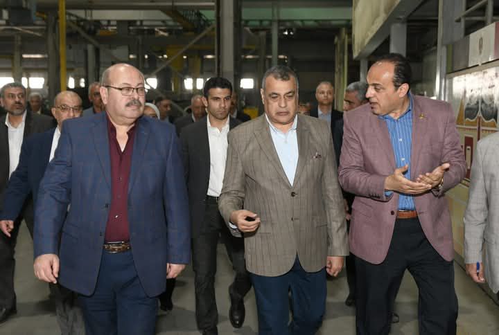 fb_img_17421163822505134862209007052197 خلال زيارته المفاجئة لشركة أبو زعبل للصناعات الهندسية ومصنع إنتاج وإصلاح المدرعات..وزير الدولة للإنتاج الحربي: حريصون على جذب المزيد من الاستثمارات وعقد شراكات إستراتيجية مع مختلف الجهات بالدولة