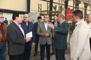fb_img_17421163906408282058337277858910-300x200 خلال زيارته المفاجئة لشركة أبو زعبل للصناعات الهندسية ومصنع إنتاج وإصلاح المدرعات..وزير الدولة للإنتاج الحربي: حريصون على جذب المزيد من الاستثمارات وعقد شراكات إستراتيجية مع مختلف الجهات بالدولة