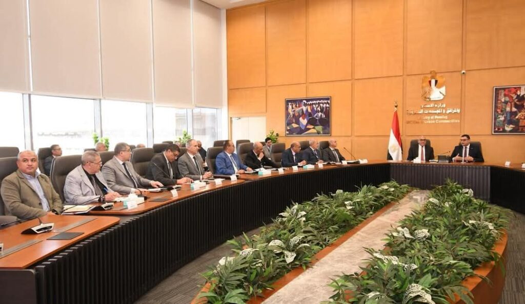 fb_img_17421988118947185728254589859876-1024x594 وزير الإسكان ورئيس الهيئة العربية للتصنيع يستعرضان الموقف التنفيذي للمشروعات المشتركة ضمن المبادرة الرئاسية "حياة كريمة"