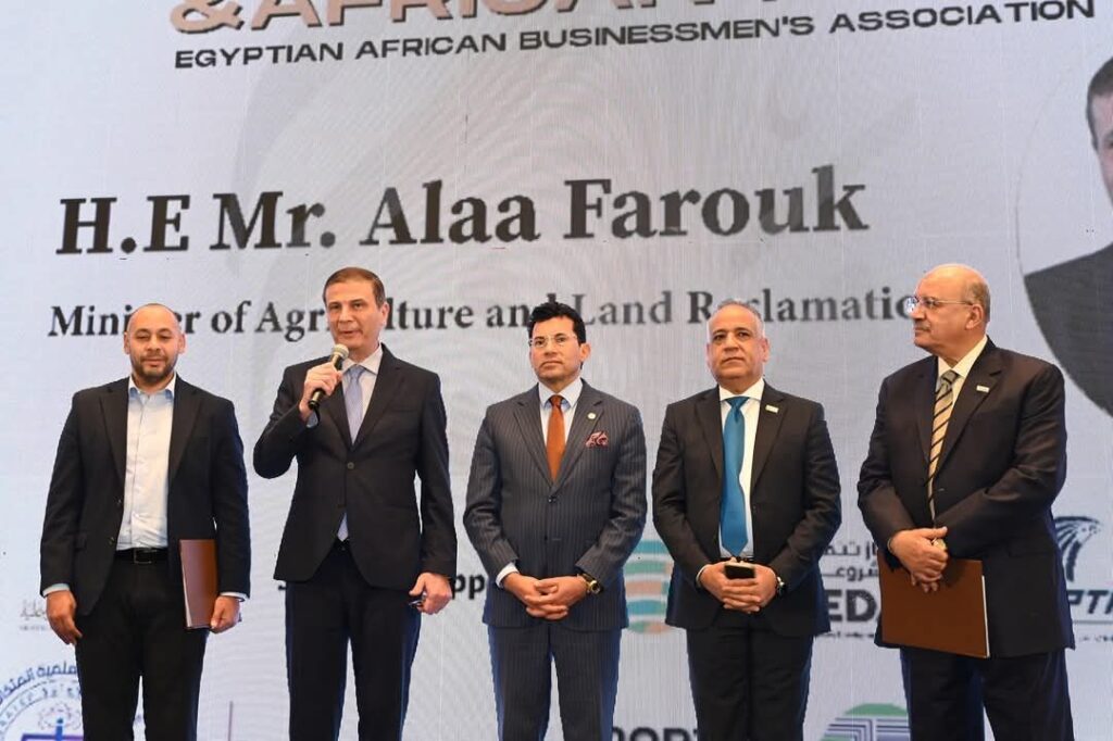 fb_img_17423775352681394032354891994427-1024x682 وزير الزراعة يتحدث أمام مؤتمر جمعية رجال الأعمال المصريين الأفارقة