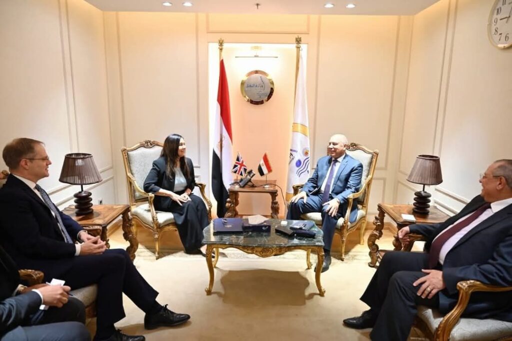 fb_img_17423809856692248214391229396422-1024x681 نائب رئيس مجلس الوزراء للتنمية الصناعية وزير الصناعة والنقل يلتقي المبعوث التجاري البريطاني الخاص لمصر