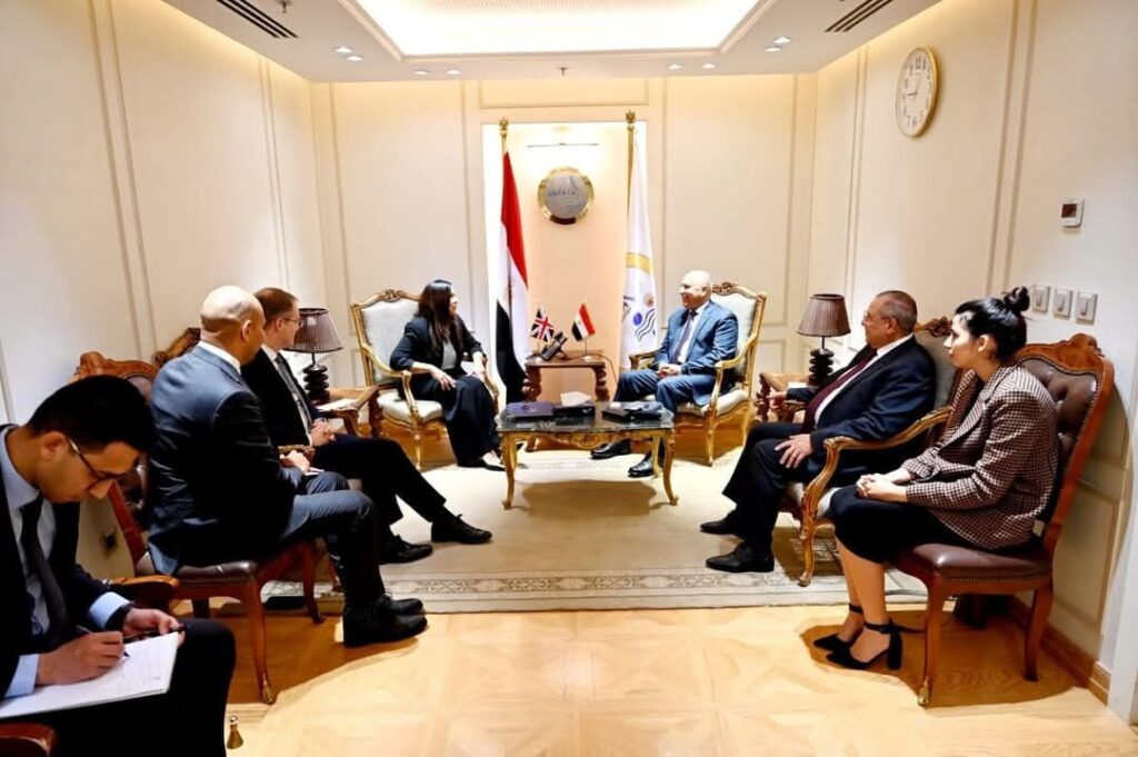 fb_img_17423809880777784944220776848231-1024x681 نائب رئيس مجلس الوزراء للتنمية الصناعية وزير الصناعة والنقل يلتقي المبعوث التجاري البريطاني الخاص لمصر