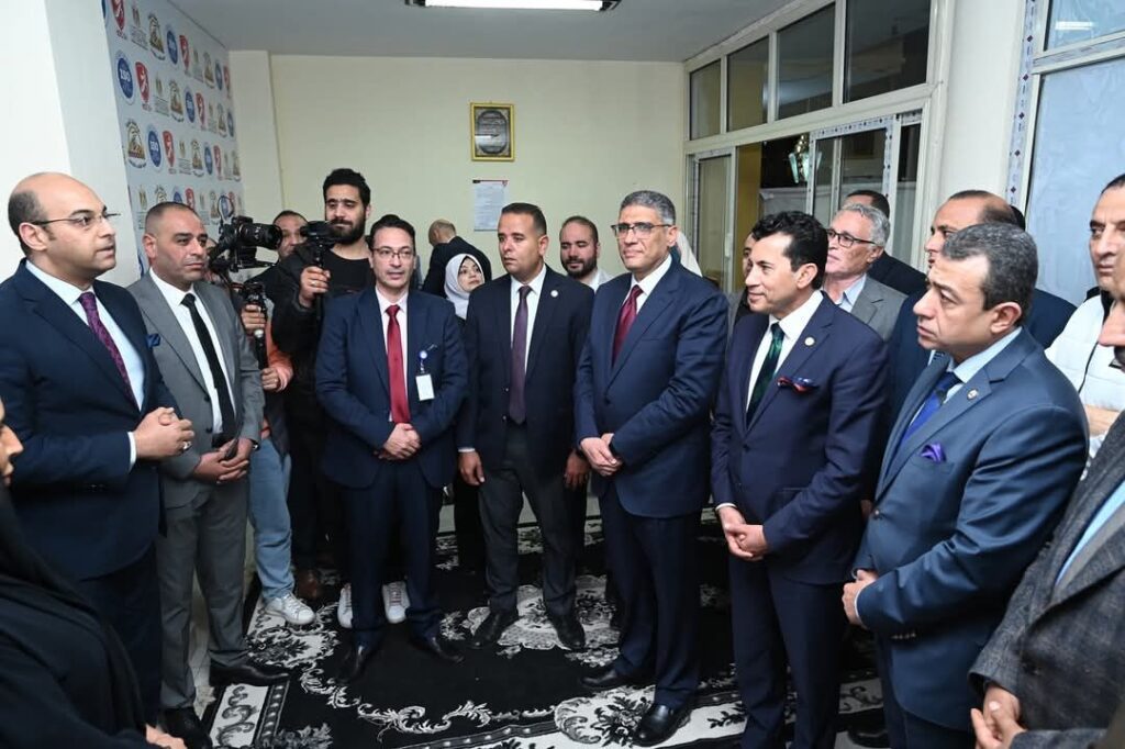 fb_img_17424679225171826949174194336675-1024x682 كإنجاز جديد وللمرة الأولى..<br>د أشرف صبحي يتسلم شهادة الأيزو لمركز التنمية الشبابية بالشيخ زايد