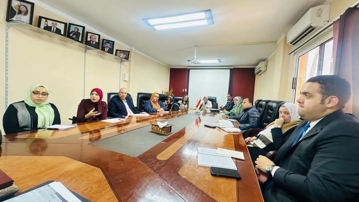 fb_img_1742560859457140220798042222508 المشرف العام على "القومي للأشخاص ذوي الإعاقة" تعقد لقاءًا مع عدد من الخبراء لمناقشة قضايا المرأة ذات الإعاقة