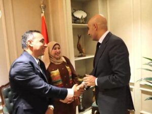 fb_img_17425610486056124906944163845305-300x225 وزير التربية والتعليم يكرم الطالبة رضوى من ذوي الاحتياجات الخاصة لتفوقها الدراسي وتميزها في قراءة القرآن وإلقاء الشعر
