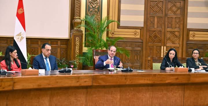 fb_img_17426668544927400303435798100065 وزيرة "التضامن" خلال لقاء المرأة المصرية: " ٧.٧ مليون أسرة استفادت من برنامج تكافل وكرامة"