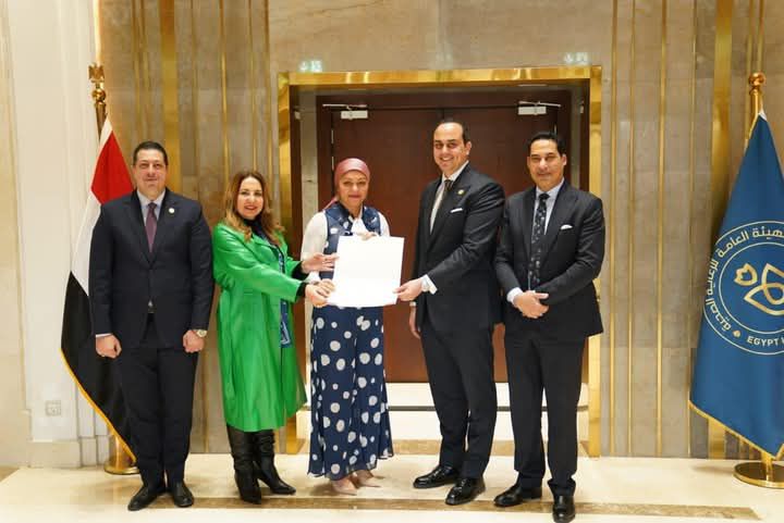 fb_img_17427266100862935954541452260469 رئيس هيئة الرعاية الصحية ونائب وزير الاتصالات يكرّمان 32 قيادة تنفيذية وكادرًا بالهيئة لحصولهم على شهادات دولية معتمدة في إدارة المشروعات (PMP, PMD) وتطبيق المنهجيات المرنة (Agile) في الرعاية الصحية