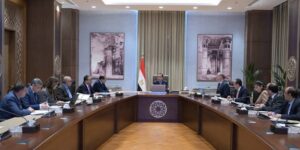 fb_img_1742726715411992418073932337197-300x150 رئيس الوزراء يتابع عددًا من ملفات العمل المشتركة بين وزارتي المالية والبترول والثروة المعدنية