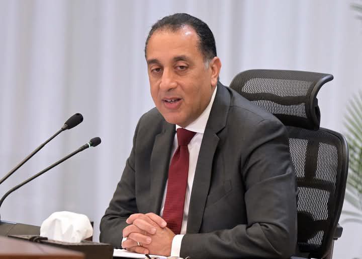 fb_img_17427520745227360635689113104155 رئيس الوزراء يصدر قرار إجازة عيد الفطر المبارك