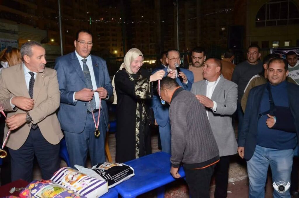 fb_img_17431382964435052577923294082462-1024x678 رجل المهام الصعبة بعنوان افعال لا اقوال