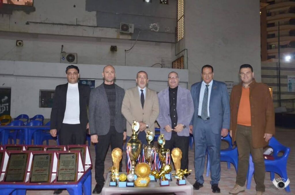 fb_img_17431383126581475384545036977800-1024x678 رجل المهام الصعبة بعنوان افعال لا اقوال