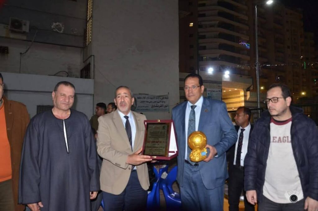 fb_img_17431383214689160611777073411920-1024x678 رجل المهام الصعبة بعنوان افعال لا اقوال