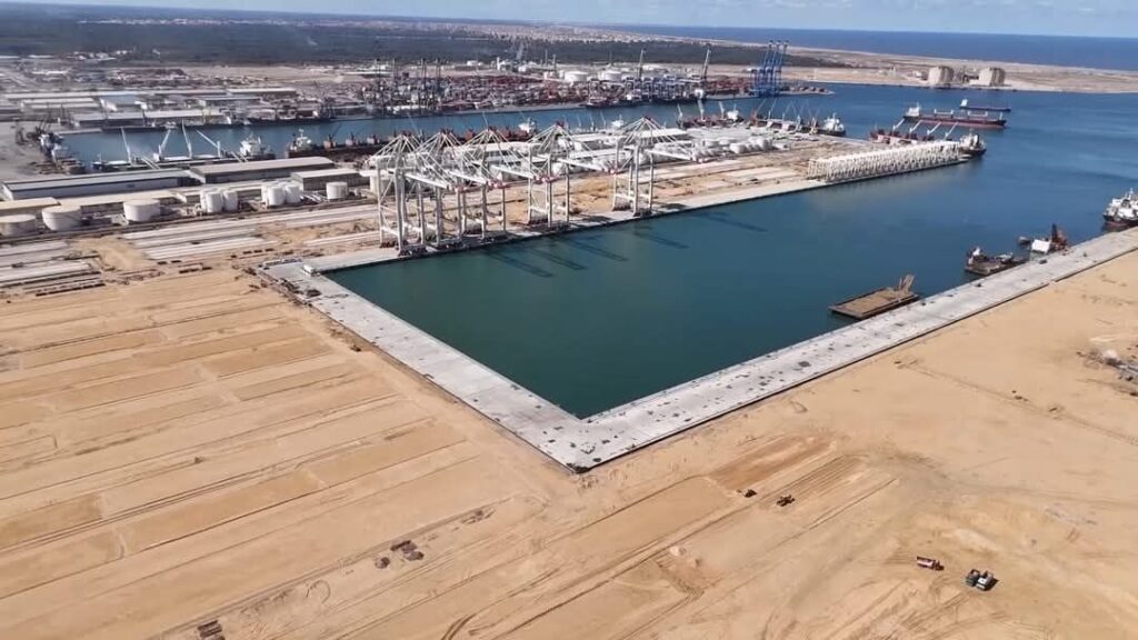 fb_img_17432401492445720382673799230748-1024x576 أبرز المعلومات حول محطة حاويات تحيا مصر 1  بميناء دمياط