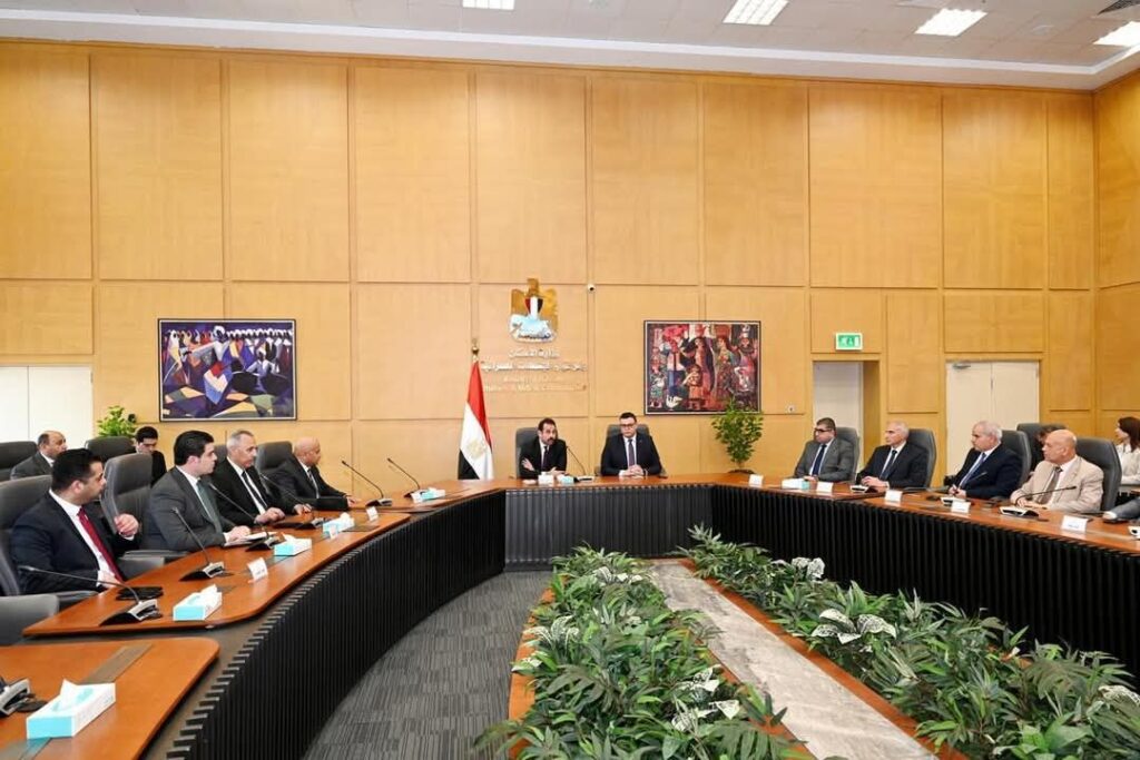 fb_img_17432405357342066701128041930619-1024x683 توقيع مذكرة تفاهم بين هيئة المجتمعات العمرانية الجديدة وجهاز مستقبل مصر لتأسيس شركة Modon لإدارة وصيانة وتشغيل المباني والتجمعات العمرانية والبنية التحتية