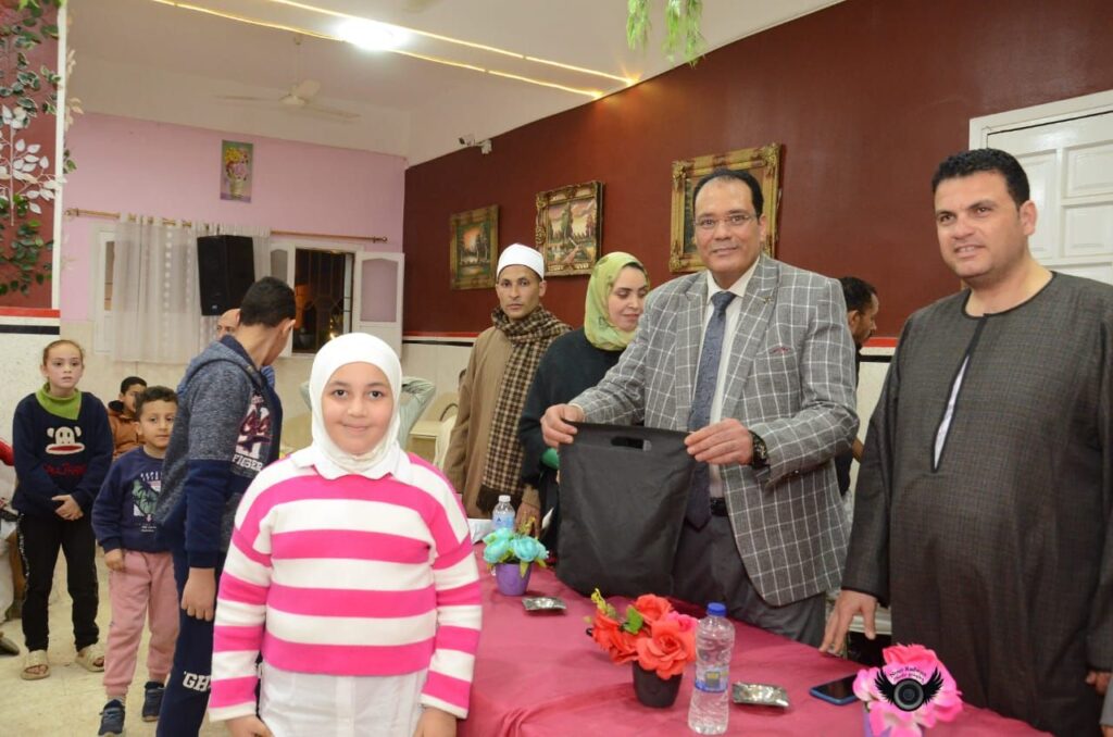 img-20250328-wa00601525291159428919381-1024x678 حفل تكريم الفائزين بمسابقه القران الكريم ليله القدر وتكريم الأم المثالية بقرية الحجناية بدمنهور بحيرة