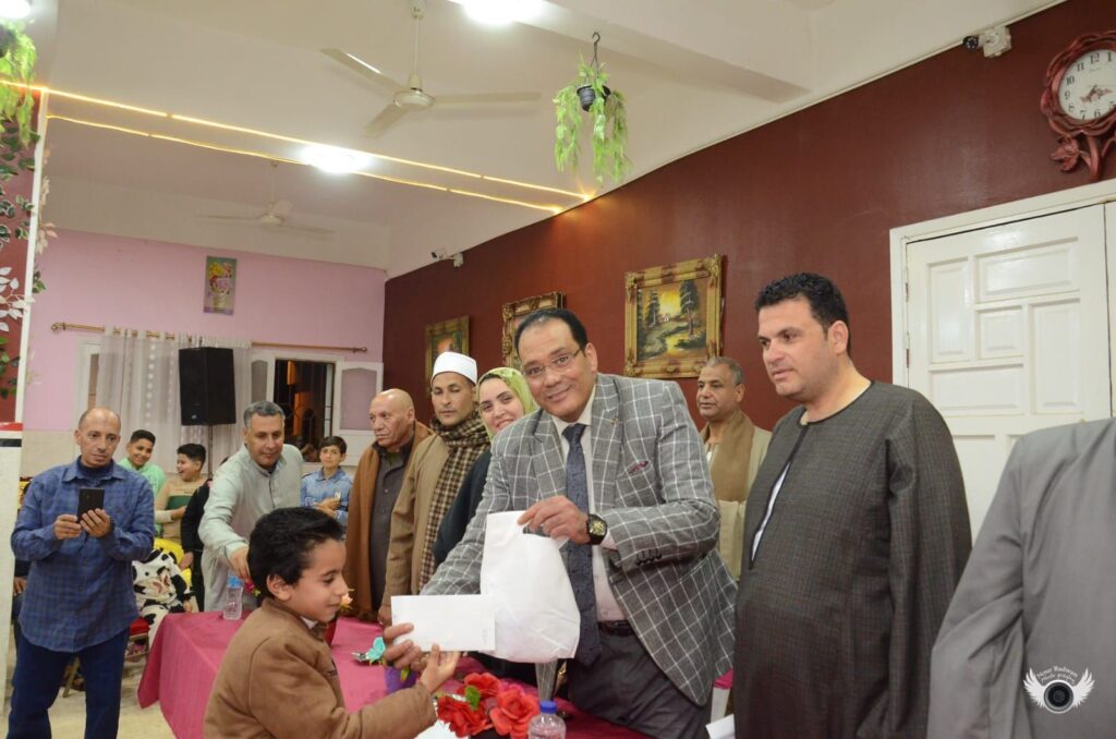 img-20250328-wa01114935840899663227462-1024x678 حفل تكريم الفائزين بمسابقه القران الكريم ليله القدر وتكريم الأم المثالية بقرية الحجناية بدمنهور بحيرة