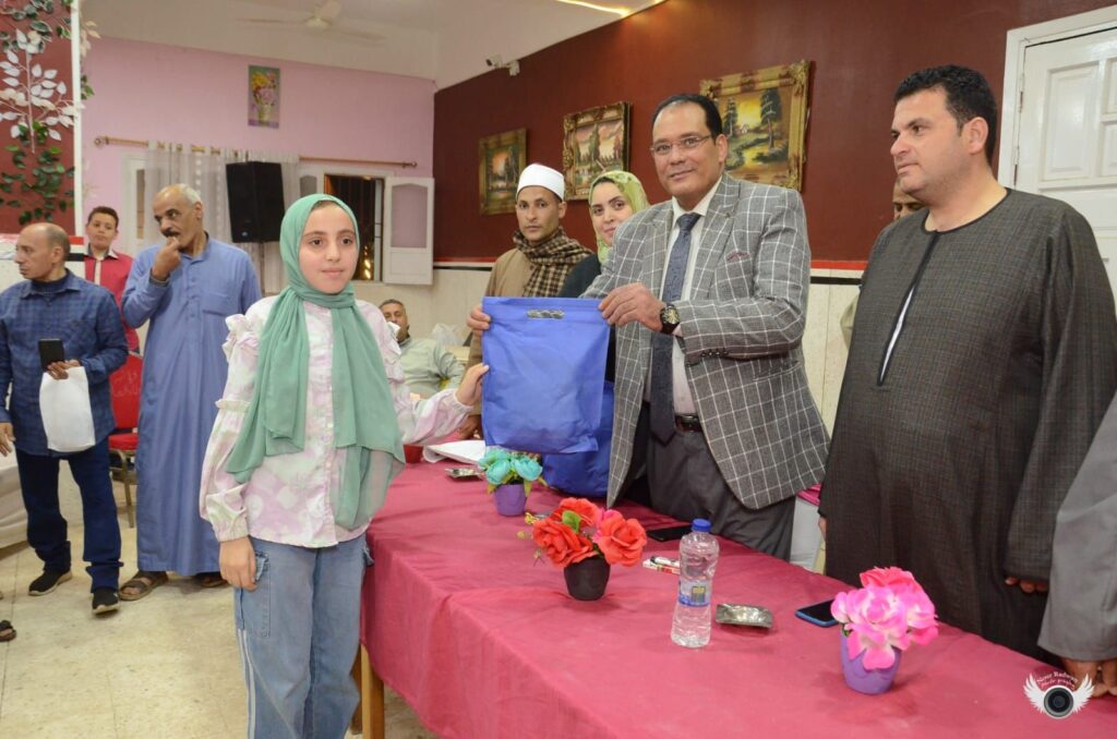 img-20250328-wa01551325161619712078204-1024x678 حفل تكريم الفائزين بمسابقه القران الكريم ليله القدر وتكريم الأم المثالية بقرية الحجناية بدمنهور بحيرة