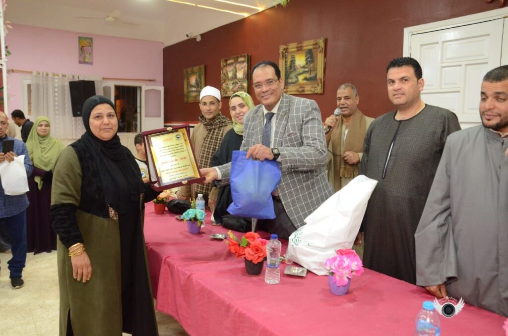 img-20250328-wa01604382493716013211581-1024x678 حفل تكريم الفائزين بمسابقه القران الكريم ليله القدر وتكريم الأم المثالية بقرية الحجناية بدمنهور بحيرة