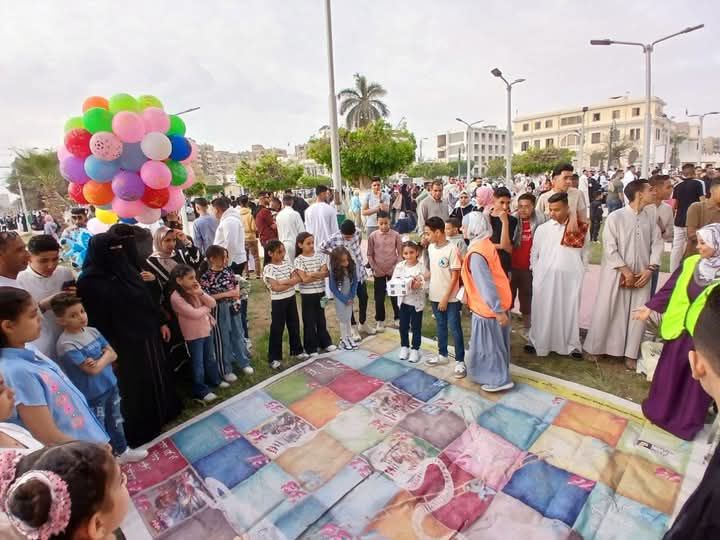 fb_img_17435849584103131454724997971961 أنشطة صندوق مكافحة وعلاج الإدمان داخل المناطق المطورة "بديلة العشوائيات" لرفع وعى الشباب بخطورة التعاطى .. والحدائق العامة  لتوعية الزوار  بأضرار التدخين والمواد المخدرة  طوال أيام عيد الفطر  المبارك