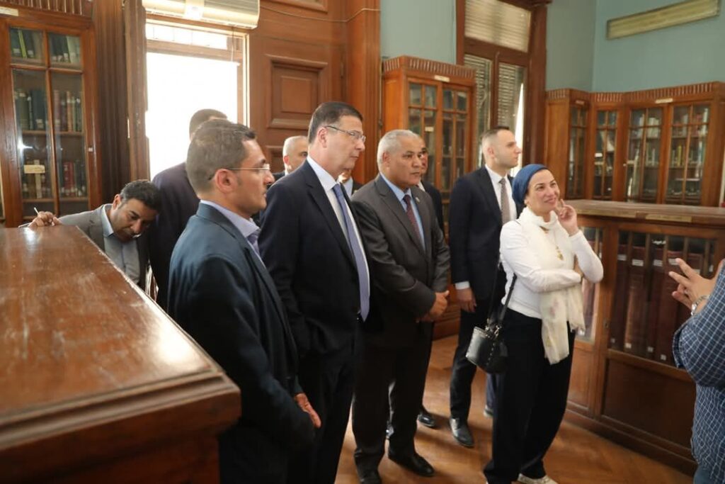 fb_img_17437592825916130928622510563659-1024x683 وزيرا الزراعة والبيئة والمدير الإقليمي للفاو يتفقدون المتحف الزراعي بالدقي واللمسات الأخيرة لمعرض زهور الربيع