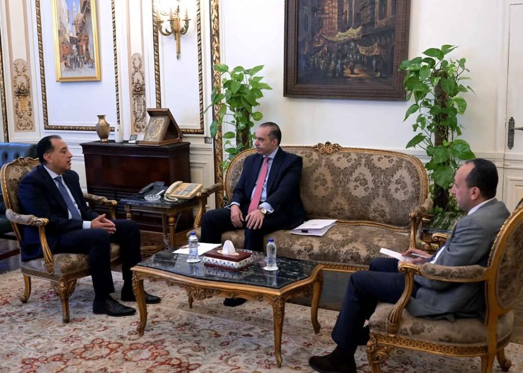 fb_img_17438586672494443461693184401052-1024x732 رئيس الوزراء يستعرض عددا من الملفات المهمة لمناقشتها عبر آلية "الحوار الوطني"