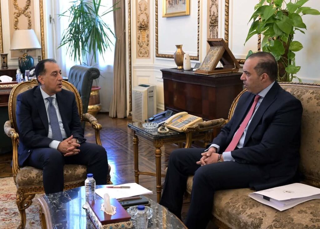 fb_img_1743858669291169291850000005873-1024x732 رئيس الوزراء يستعرض عددا من الملفات المهمة لمناقشتها عبر آلية "الحوار الوطني"