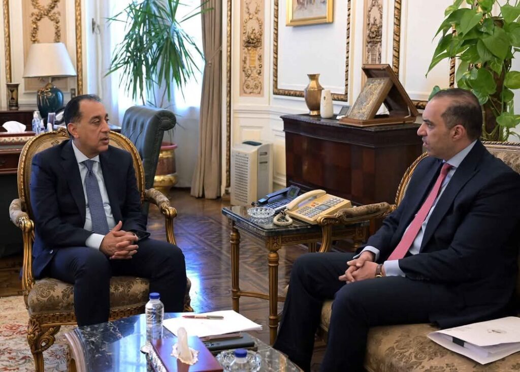 fb_img_17438586707893868998284735007185-1024x732 رئيس الوزراء يستعرض عددا من الملفات المهمة لمناقشتها عبر آلية "الحوار الوطني"