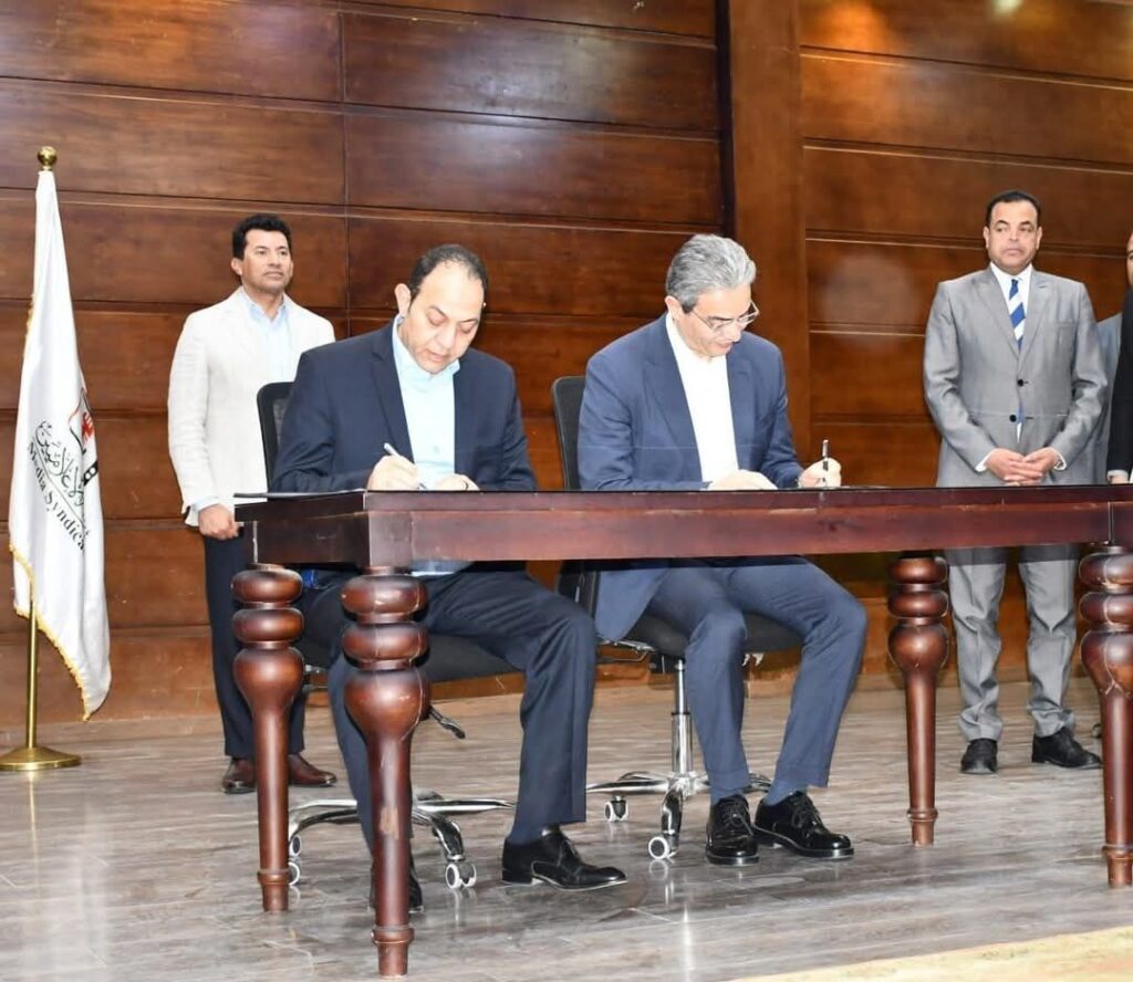 fb_img_17438680358232688385974440345376-1024x888 وزير الشباب والرياضة يشهد توقيع بروتوكول تعاون مع نقابة الإعلاميين