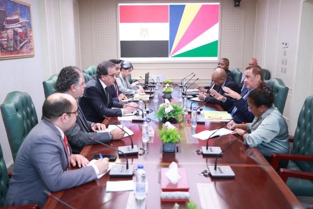 fb_img_17438681306916014426764814142392-1024x683 نائب رئيس مجلس الوزراء وزير الصحة يستقبل وزير خارجية جمهورية سيشل لمناقشة سبل التعاون المشترك