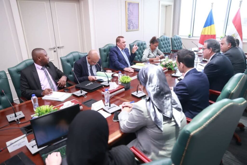 fb_img_1743868132873135618774166532377-1024x683 نائب رئيس مجلس الوزراء وزير الصحة يستقبل وزير خارجية جمهورية سيشل لمناقشة سبل التعاون المشترك