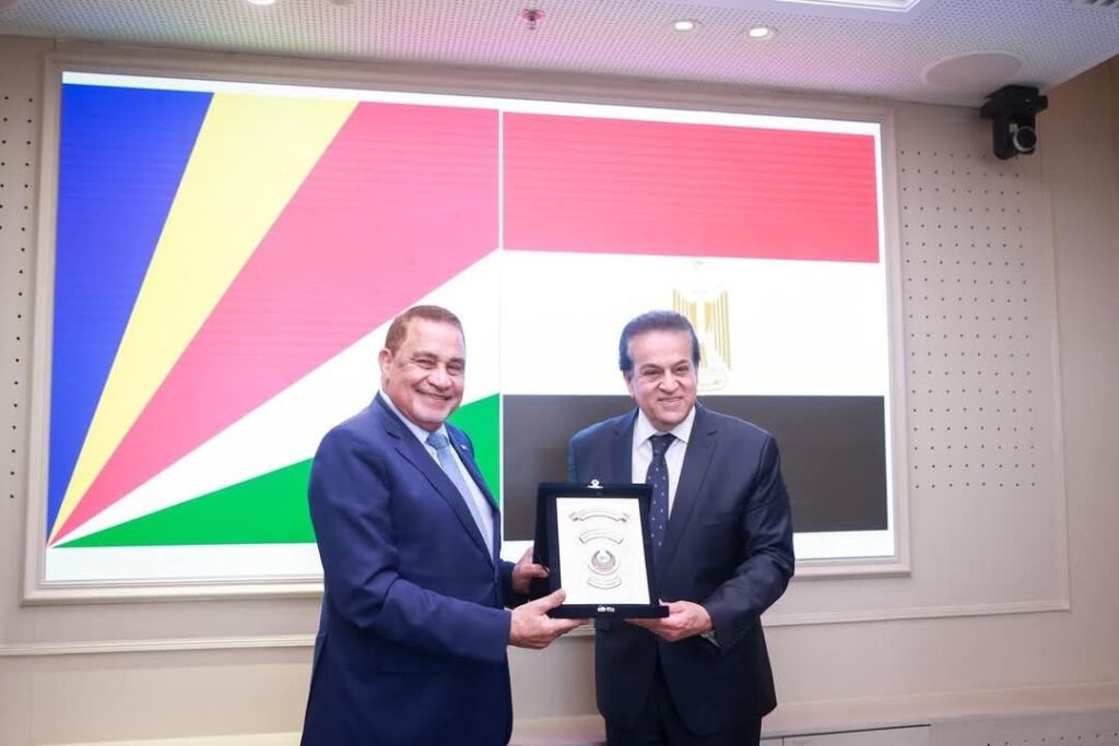 fb_img_17438681372944478333587483568754-1024x683 نائب رئيس مجلس الوزراء وزير الصحة يستقبل وزير خارجية جمهورية سيشل لمناقشة سبل التعاون المشترك