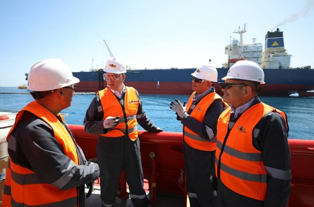fb_img_17438682656044323951309322405115-1024x675 وزير البترول يتفقد تسهيلات الشركة العربية لأنابيب البترول "سوميد" بميناء العين السخنة