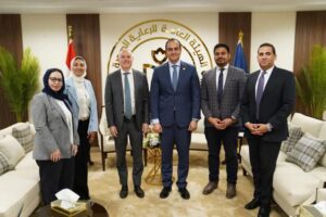 fb_img_17439446587321092591577399627688-300x200 رئيس هيئة الرعاية الصحية يلتقي سفير استراليا لدي مصر ويبحثا سبل تعزيز التعاون بين الجانبين في مجالات الرعاية الصحية