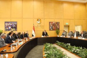 fb_img_17439447910867095497259475128299-300x200 وزير الإسكان يلتقي مجموعة من المطورين وممثلي الكيانات العاملة بإقليم الساحل الشمالي الغربي