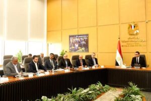 fb_img_17439447930885494231069869289028-300x200 وزير الإسكان يلتقي مجموعة من المطورين وممثلي الكيانات العاملة بإقليم الساحل الشمالي الغربي