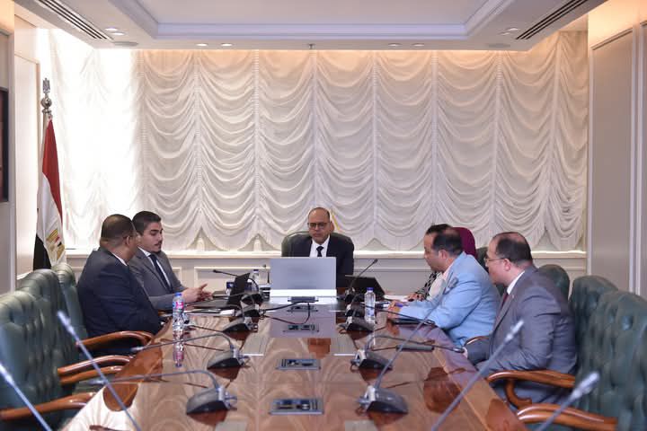 fb_img_17439461314482398952187221113747 وزير العمل يستقبل مدير عام الأكاديمية العربية السعودية لبحث التعاون في مجالات التدريب المهني وتأهيل الشباب لسوق العمل