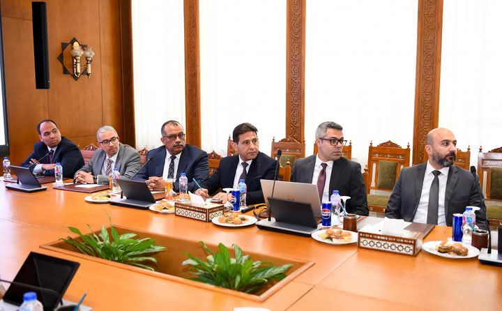 fb_img_17439462965177852553013488021676 وزير الخارجية والهجرة يجتمع مع مجلس إدارة هيئة تمويل مباني وزارة الخارجية في الخارج