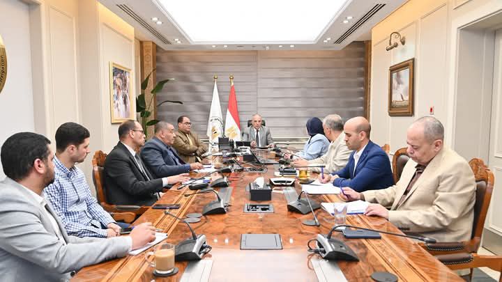 fb_img_17440157632266845547090490451400 وزير الري يتابع إجراءات الحفاظ على أراضي الدولة المملوكة للوزارة وأعمال إزالة التعديات التى يتم تنفيذها