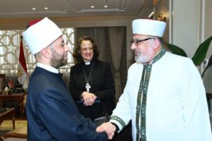 fb_img_17440490025958309756085866989248-300x200 وزير الأوقاف يستقبل وفدًا رفيع المستوى من منظمة كنائس من أجل السلام في الشرق الأوسط