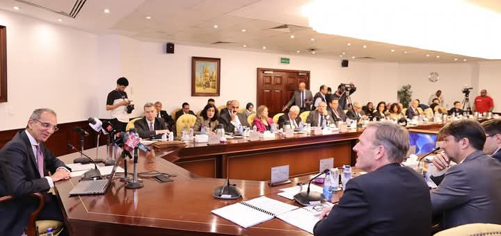 fb_img_17441938207078881969599086059784 وزير الاتصالات وتكنولوجيا المعلومات يبحث مع وفد جمعية رجال الأعمال الفرنسية "ميديف الدولية" MEDEF جذب استثمارات فرنسية جديدة إلى قطاع الاتصالات وتكنولوجيا المعلومات المصرى