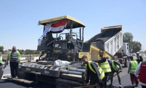 fb_img_17442810553676412215586095525383-300x180 رئيس الوزراء يتفقد أعمال مشروع ازدواج طريق أسيوط/ ديروط الزراعي