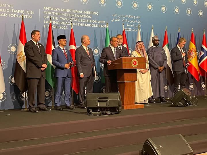 fb_img_17443759479818611379527201224392 وزير الخارجية والهجرة يشارك في اجتماع موسع للجنة الوزارية العربية الإسلامية حول غزة مع روسيا والصين والاتحاد الأوروبي وأيرلندا والنرويج وسلوفينيا وإسبانيا