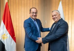 fb_img_174437638261234993109961780366-300x205 وزير المالية يكرم ٧ قيادات ضريبية متميزة بالقاهرة والجيزة والإسكندرية والقليوبية ودمياط